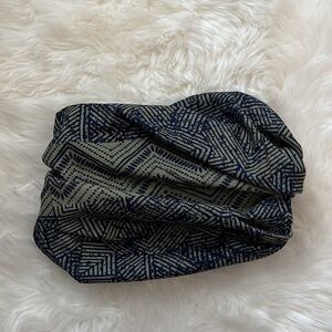 Lightweight neck gaiter